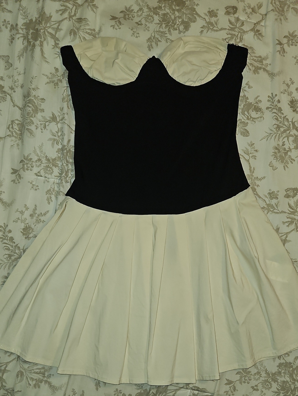 Black and Cream Sweetheart Fit-and-Flare Dress